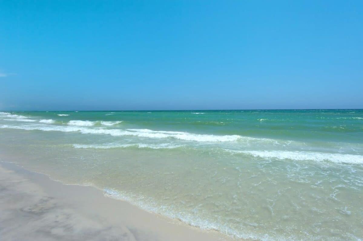 Brightly Furnished Beachfront By Brightwild- 7th Floor Gulf View! Holiday home Panama City Beach